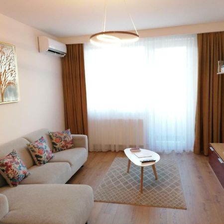The Best Central View Apartment Oradea Exterior foto