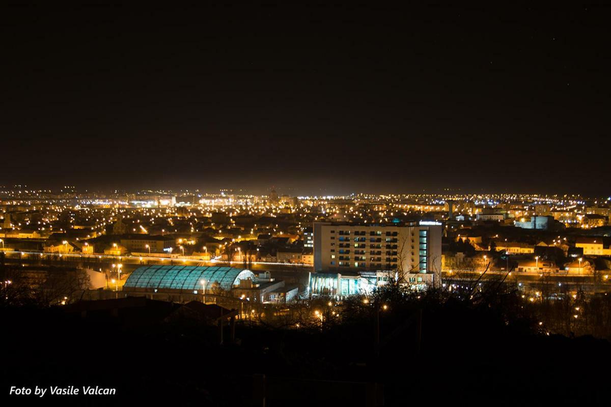 The Best Central View Apartment Oradea Exterior foto