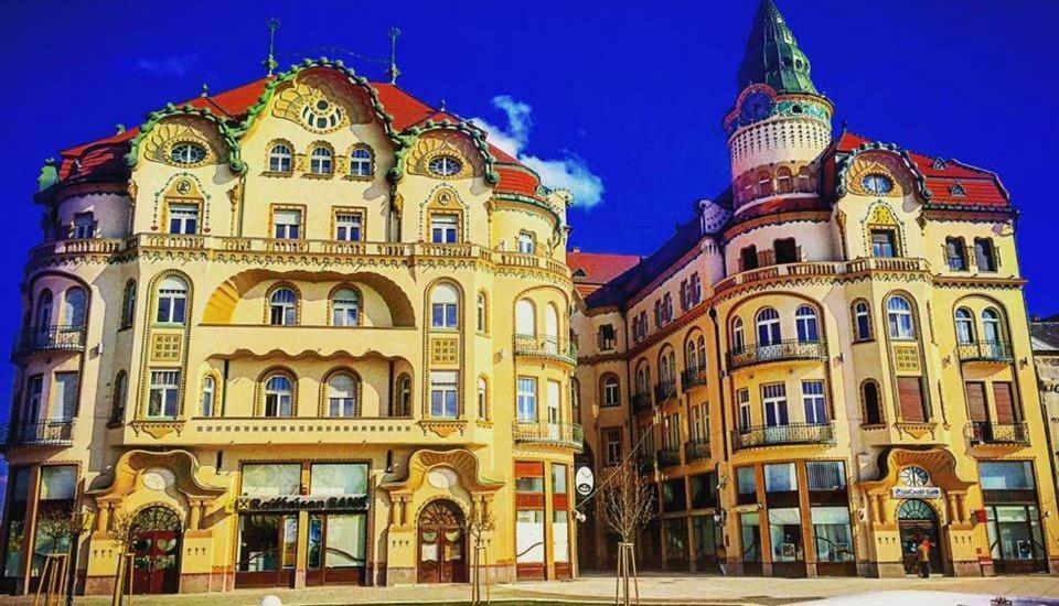 The Best Central View Apartment Oradea Exterior foto