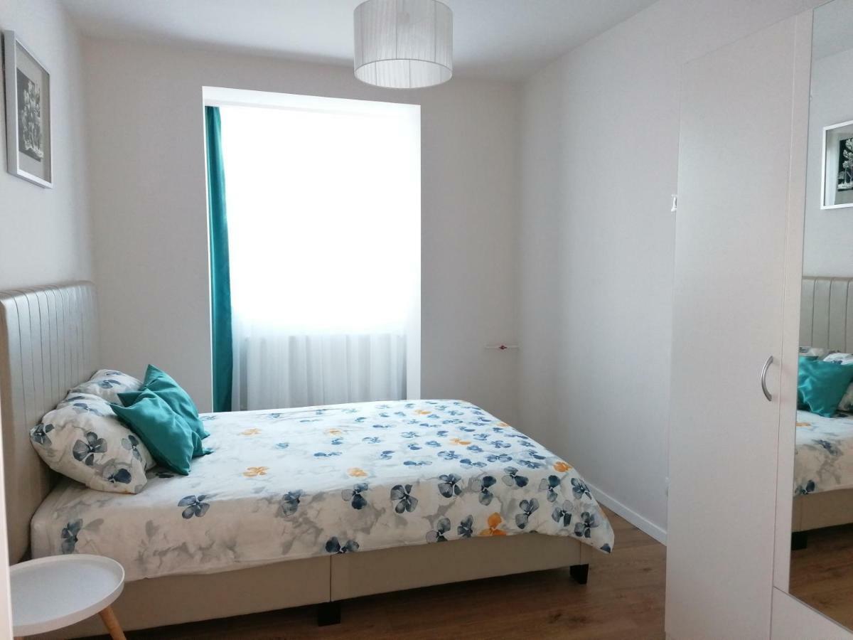 The Best Central View Apartment Oradea Exterior foto