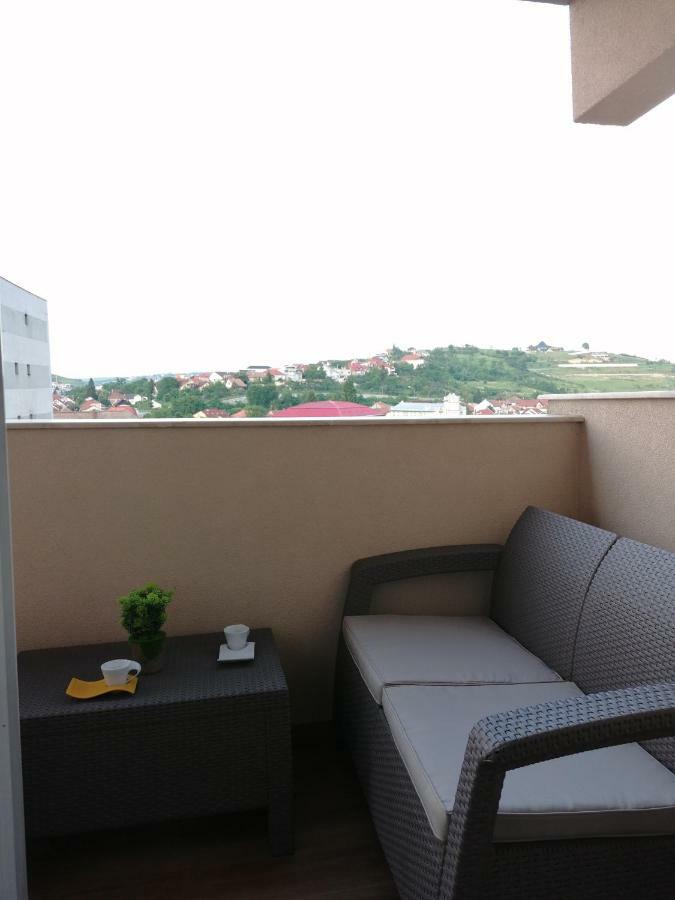 The Best Central View Apartment Oradea Exterior foto