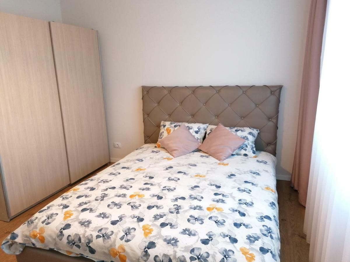The Best Central View Apartment Oradea Exterior foto