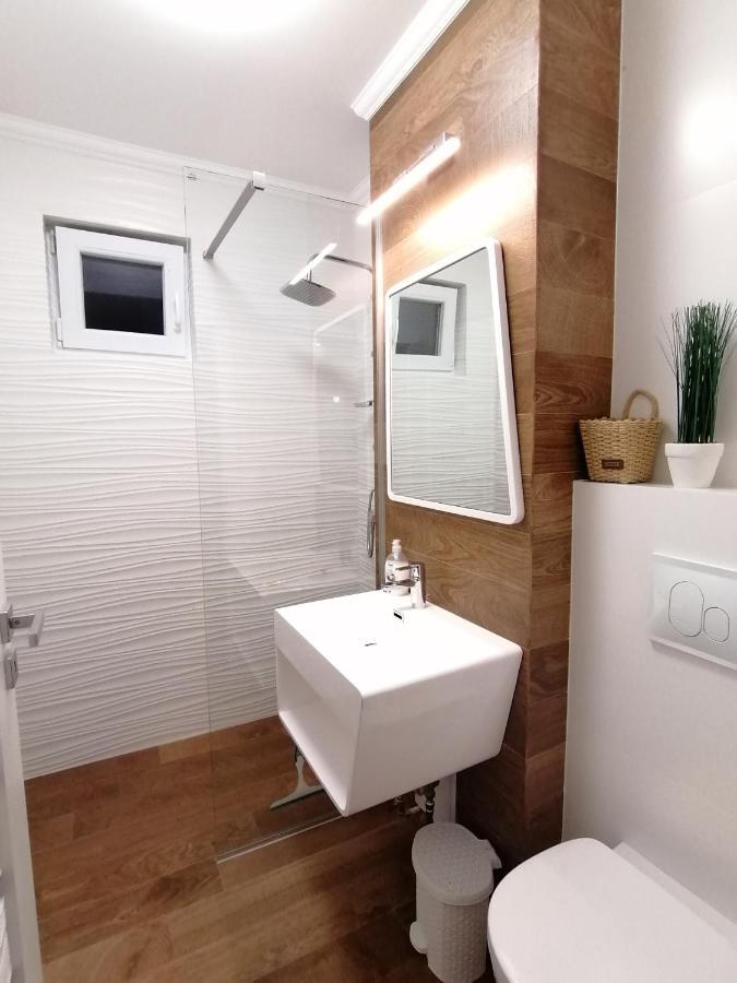 The Best Central View Apartment Oradea Exterior foto